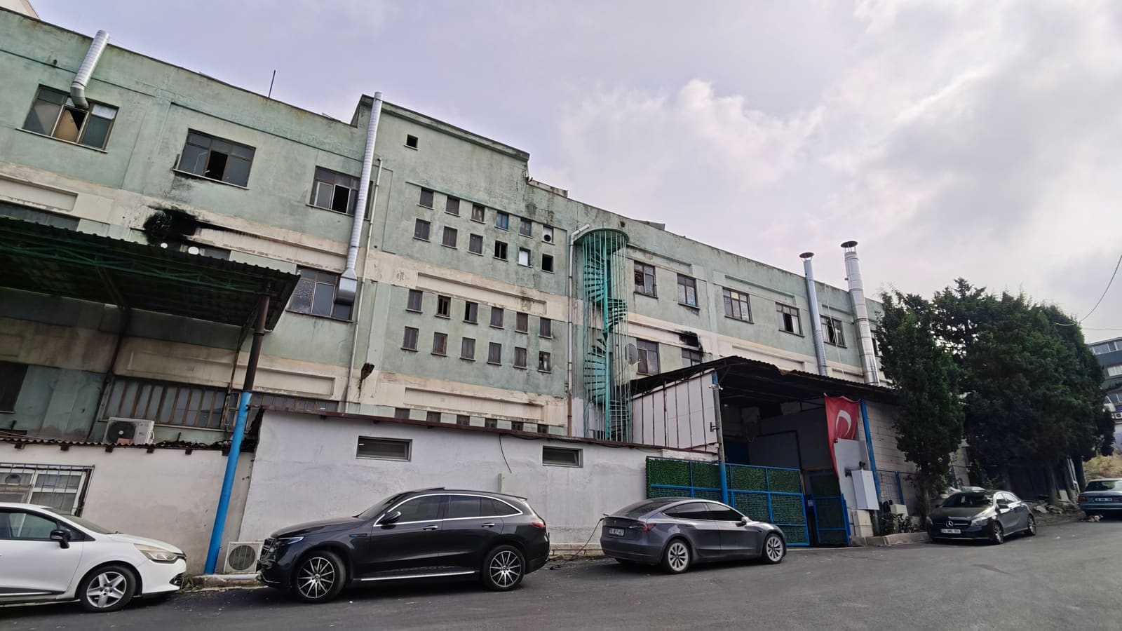 Fabrika Binası